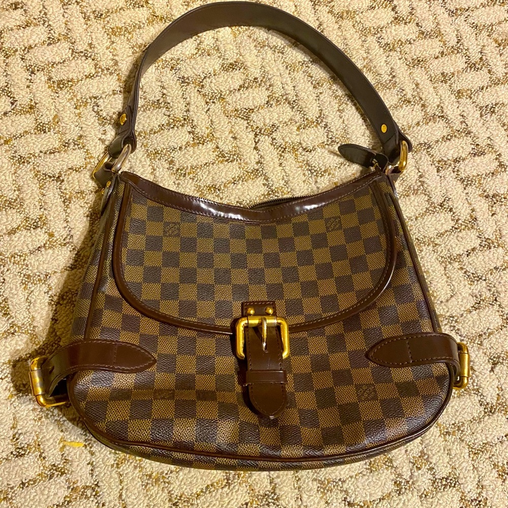 Louis Vuitton shoulder bag